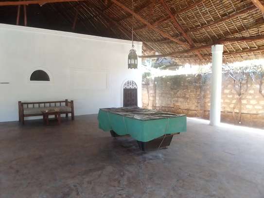6 Bedroom Villa  For Sale In Casuarina Road, Malindi image 7