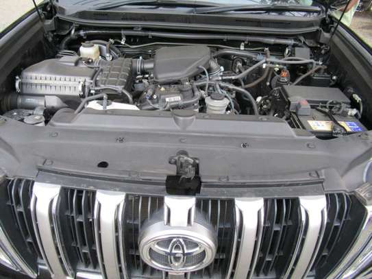 Toyota Prado image 4