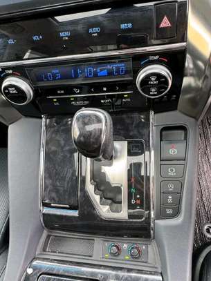 Toyota Alphard Executive Grade Lounge 2018 Double Sunroof image 3