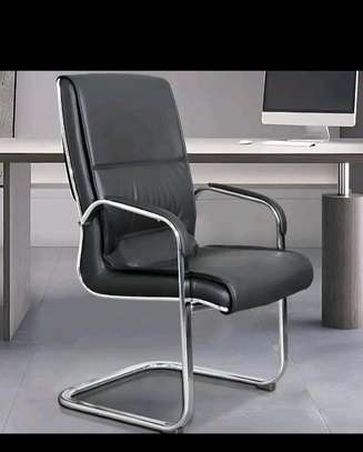 Executive visitors chair image 3