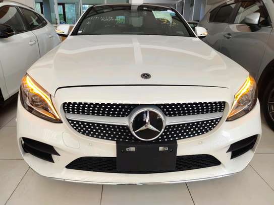 Mercedes Benz C200 Sunroof white 2019 image 1