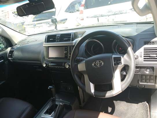 Toyota Prado image 6