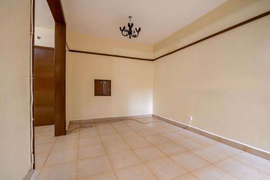 3 Bed Townhouse with Garage in Langata image 8