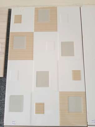 25 by 40 WALL TILE (TWYFORD) image 2