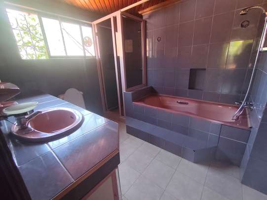 6 Bed House with Staff Quarters in Runda image 3