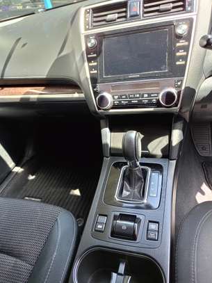 Subaru outback Green 2018 AWD image 9