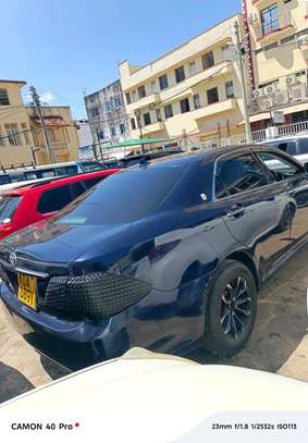 Toyota crown royal saloon image 5