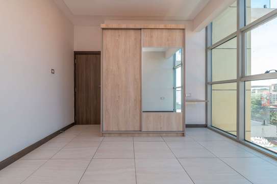 2 Bed Apartment with En Suite in Westlands Area image 2