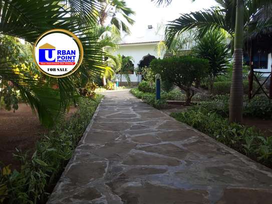 3 Bed House with Garage in Watamu image 10