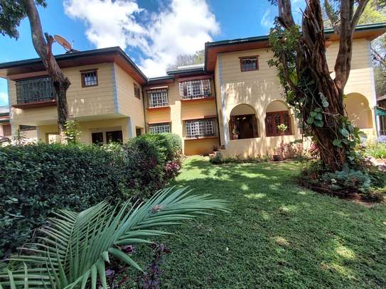 4 Bed Townhouse with En Suite at Muthangari Drive image 18