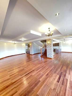 4 Bed Apartment with En Suite in Kileleshwa image 4