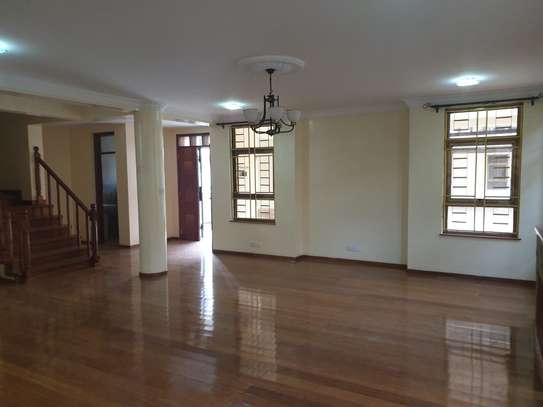 5 bedroom townhouse for rent in Lavington image 7
