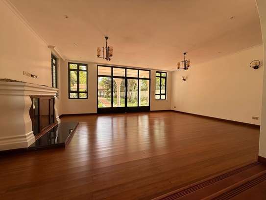 6 Bed House with En Suite in Runda image 3