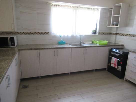1 bedroom Furnished & Serviced Apartments To Let in Kilimani image 4