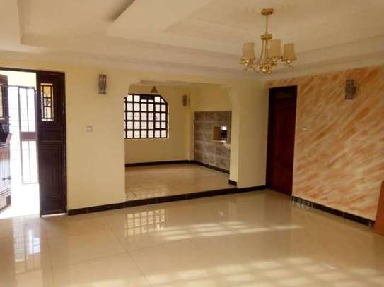 Executive 2  bedroom house  for rent in DONHOLM image 1