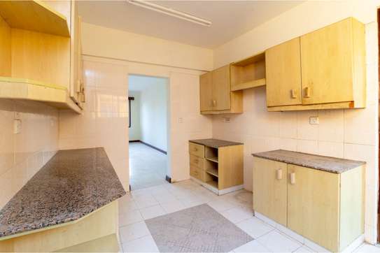 3 Bed Apartment with En Suite in Nyali Area image 17