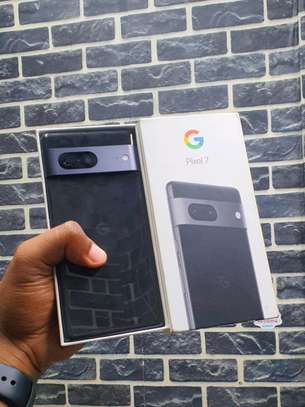 Stunning Google Pixel 7 With Box image 3