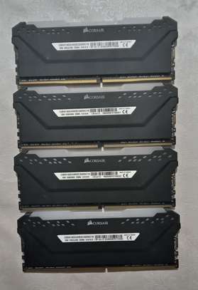 DDR4 Corsair RAM image 2