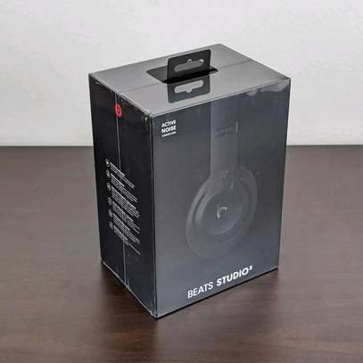Beats Studio 3 Wireless Headphones image 3