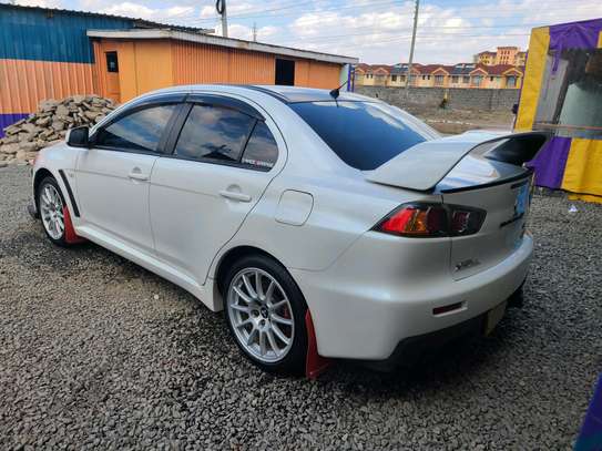 Mitsubishi Evolution x Manuel 66,000 km 2010 model image 9