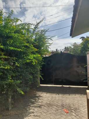 3 Bed House with En Suite in Bamburi image 1