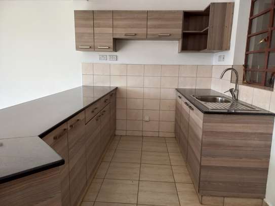 2 Bed Apartment with En Suite in Naivasha Road image 15