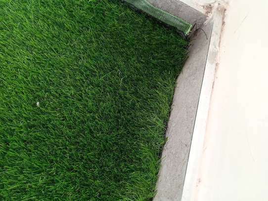 sustainable artificial grass carpet image 2