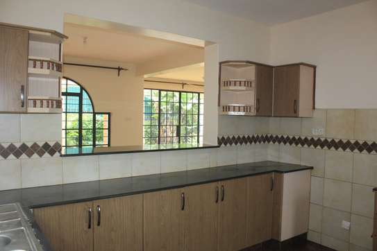 4 Bed Villa with En Suite in Kiambu Road image 11
