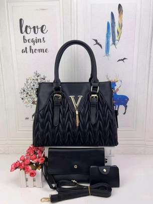 MEDIUM LADIES HANDBAGS image 1