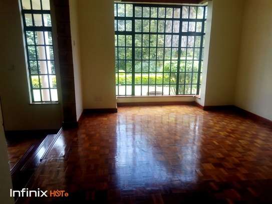 4 Bed Townhouse with Gym in Rosslyn image 5