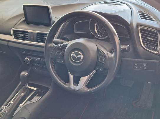 Mazda axela image 7