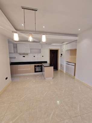 3 Bed Apartment with En Suite in Kilimani image 3