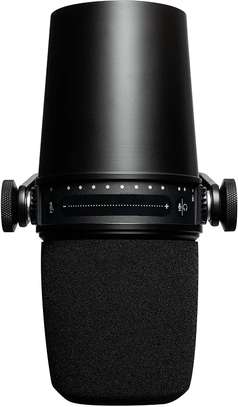 Shure MV7 USB Podcast Microphone for Podcasting, Recording, Live Streaming & Gaming, Built-In Headphone Output, All Metal USB/XLR Dynamic Mic, Voice-Isolating Technology, TeamSpeak Certified - Black image 5