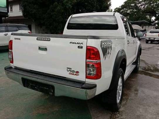 2014 Toyota Hilux double cab diesel image 2