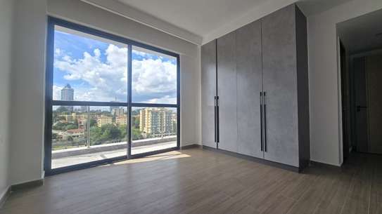2 Bed Apartment with En Suite in Riverside image 19