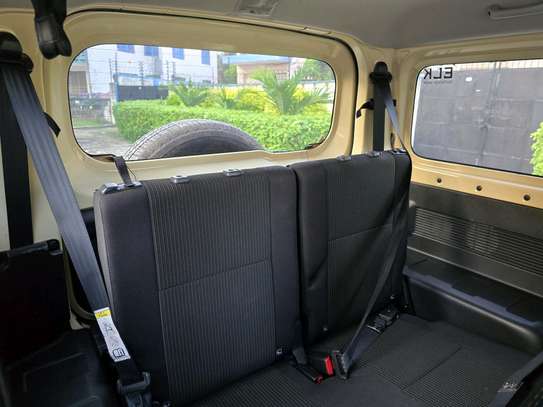 Suzuki Jimmy Sierra 2018 image 4