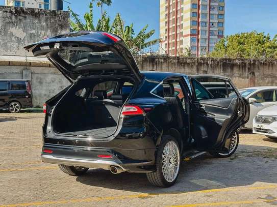 Toyota Harrier Premium 2018 Sport Sunroof image 9