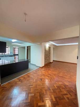 3 Bed Apartment with En Suite in Kilimani image 11