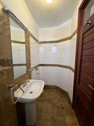 3 Bed Apartment with En Suite in Riverside image 19