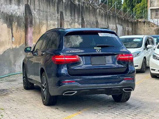 Mercedes Benz GLC220d 2019 image 9