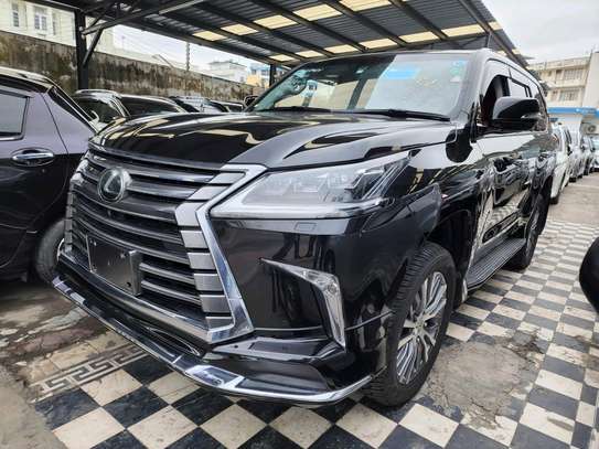Lexus LX570 Black 2018 Sport image 3