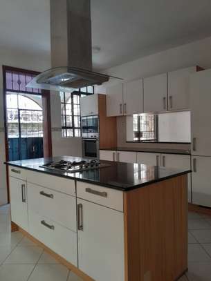 5 Bed Townhouse with En Suite at Kileleshwa image 19