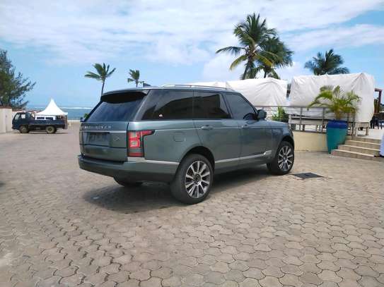 2015 Range Rover Vogue Autobiography Diesel with SUNROOF image 10