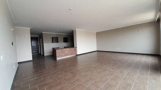 SPACIOUS 3 BEDROOM ALL ENSUITE PLUS DSQ FPR RENT IN KILIMANI image 4