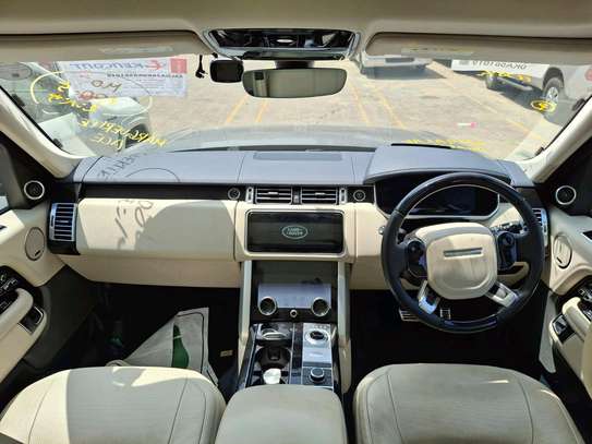 Land Rover Vogue Blue 4x4 2018 image 9