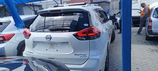 Nissan X-Trail Premium Autech White 2018 image 14