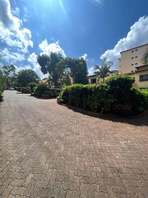 4 Bed Townhouse with Garden in Kileleshwa image 4
