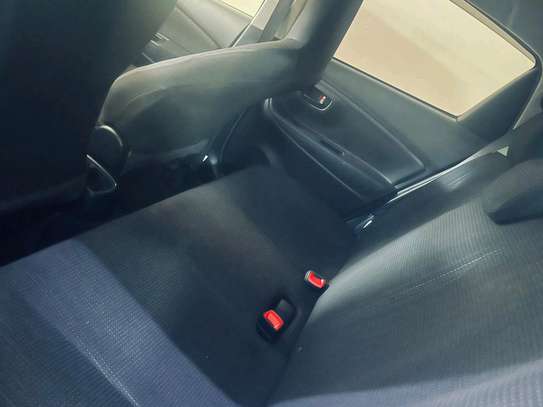 Toyota vitz 1300cc image 2