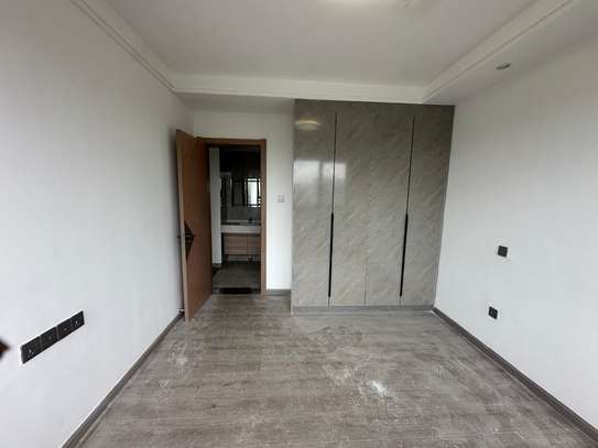 3 Bed Apartment with En Suite at Riverside image 1