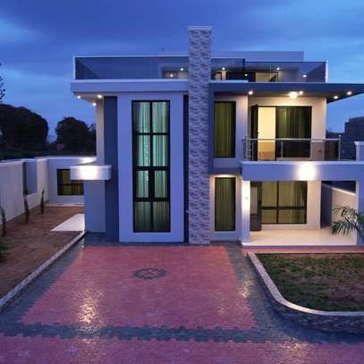 4 Bed Villa with En Suite in Eastern ByPass image 6